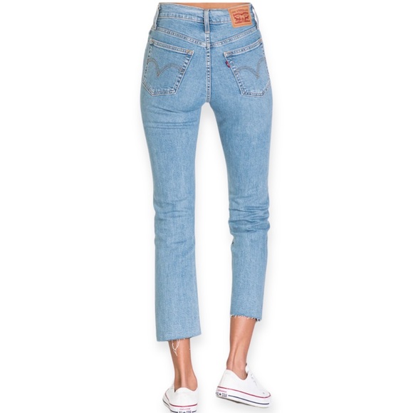 Levi's Wedgie Straight High Rise Raw Hem Distressed Jean Blue size 28 - Picture 2 of 16